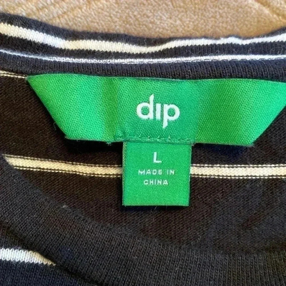 Dip Black with White Striped, Cropped Tie at the Bottom, 3/4 Sleeve Large Top. - Picture 7 of 12